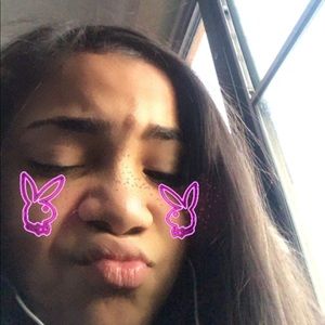 Meet your Posher, Esmeralda